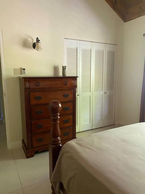 Sunset Palms & Villa Management Ltd Richmond Екстериор снимка